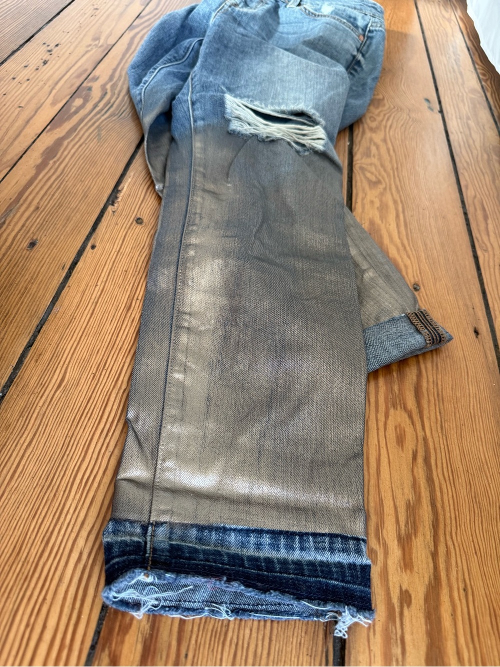 Level 99 sz. 27 Amber Distressed Ankle Jean Metallic Dip Dye Raw Hem